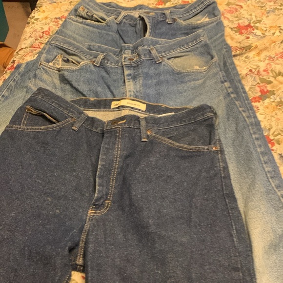 3 pair bundle of Lee blue jeans 38x36 broke in used - Picture 3 of 3